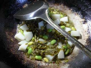 雪菜毛豆炒山药的做法步骤:7