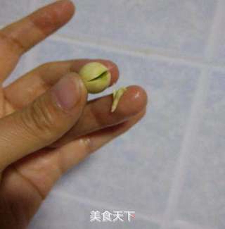 白果炖鸡汤的做法步骤:3