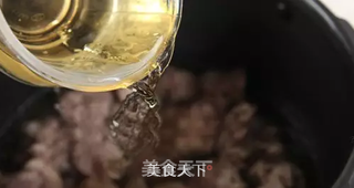 秘制啤酒鸭红九九的做法步骤:3