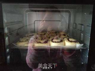红豆面包卷!的做法步骤:15