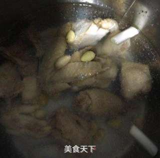 白果炖鸡汤的做法步骤:4
