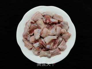 美丽传奇的美人菜=撞击味蕾极限鸡翅烧莴苣的做法步骤:3