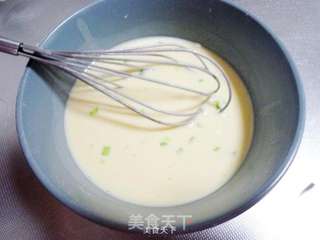 金龙鱼稻米油试用【葱香蛋饼】的做法步骤:2