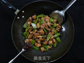 美丽传奇的美人菜=撞击味蕾极限鸡翅烧莴苣的做法步骤:12