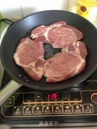 煎猪排佐苹果酱的做法步骤:6