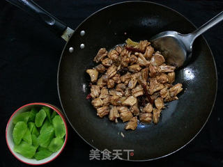 美丽传奇的美人菜=撞击味蕾极限鸡翅烧莴苣的做法步骤:11