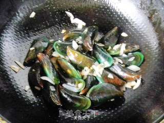 洋葱烤贻贝的做法步骤:4