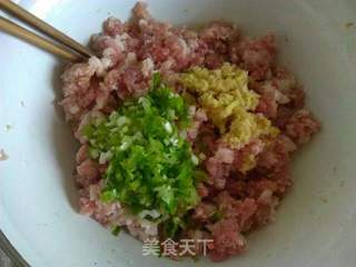 槐花饺子的做法步骤:3