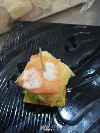 酥皮三文鱼色拉的做法步骤:6
