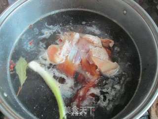 扒肘子的做法步骤:2