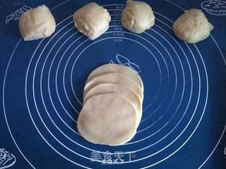 玫瑰花型面包的做法步骤:5