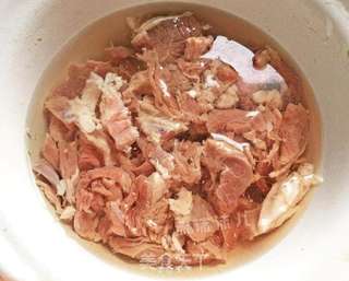 洋葱孜然羊肉的做法步骤:2