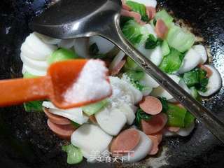 火腿肠青菜炒年糕的做法步骤:10