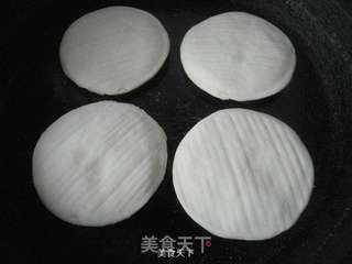 猪肉蒜薹馅饼的做法步骤:12