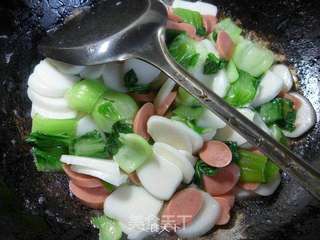 火腿肠青菜炒年糕的做法步骤:8