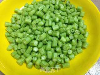 豆角炒蛋的做法步骤:2