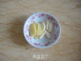 清炒墨鱼的做法步骤:4