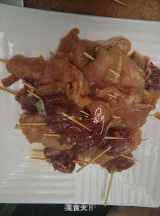 孜然牙签肉的做法步骤:3