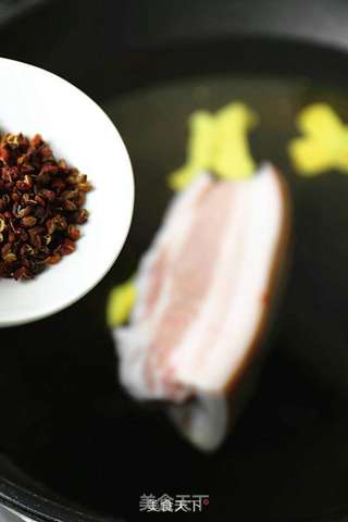 回锅肉的做法步骤:2