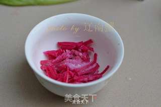 火龙果皮沙拉的做法步骤:3