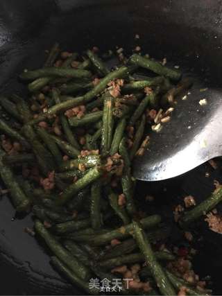 干煸四季豆的做法步骤：6
