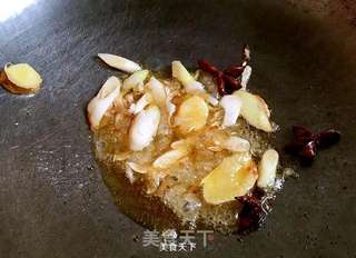 红烧鸡翅的做法步骤:2