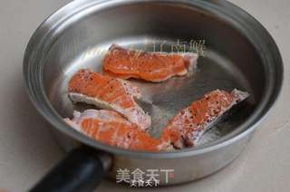 三文鱼薯饼的做法步骤:4