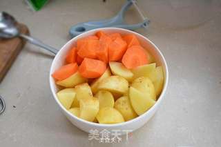 红烧鸡腿土豆——粗暴版解馋饭遭殃的做法步骤:4