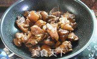 【笋干烧猪蹄】--- 享受春天里带来的美味的做法步骤:7