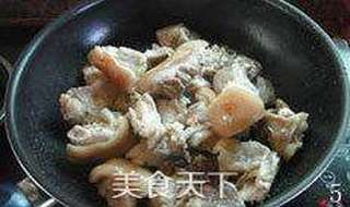 【笋干烧猪蹄】--- 享受春天里带来的美味的做法步骤:5