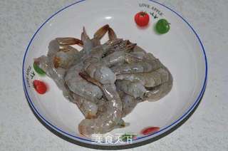 秋葵虾球的做法步骤：1