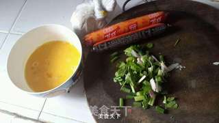 火腿鸡蛋饼的做法步骤：1