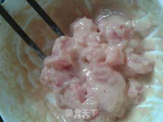 菠萝咕佬三文鱼的做法步骤:5