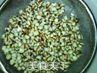 红豆薏米莲子粥的做法步骤：2