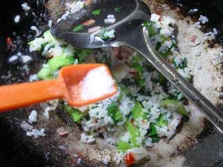 蟹柳青菜炒饭的做法步骤：7