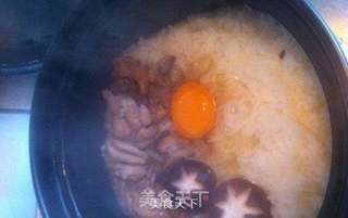 香菇滑鸡煲仔饭的做法步骤:15