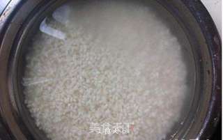 香菇滑鸡煲仔饭的做法步骤:4