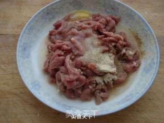青椒牛肉丝的做法步骤:2