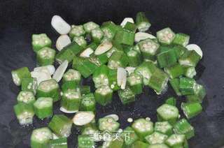 秋葵虾球的做法步骤:7