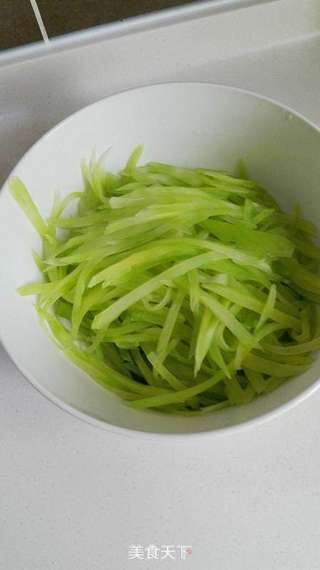 橄榄菜拌莴笋的做法步骤：5