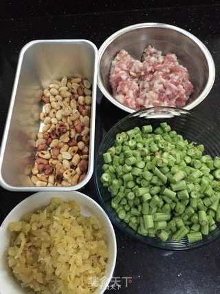 猪肉咸菜焖饭的做法步骤：1