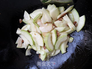 西葫芦杏鲍茹炒肉片的做法步骤:7