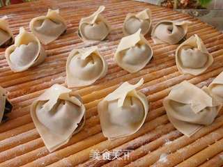 鲑鱼卵野菜馄炖的做法步骤:4