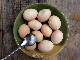 打造经典难忘的立夏蛋=五香茶叶蛋的做法步骤:11