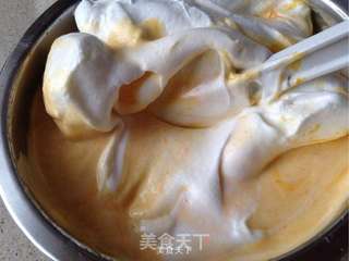 【8寸南瓜戚风蛋糕】的做法步骤:12