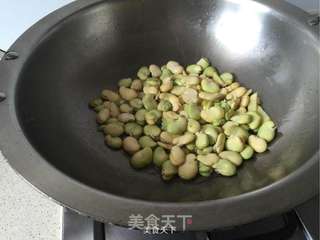 立夏美食【韭菜炒蚕豆】的做法步骤:4