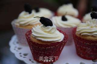 纸杯蛋糕的做法步骤:17