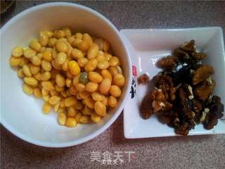 黄豆核桃豆浆的做法步骤:2