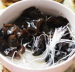 夏季不上火——酸爽蔬菜汤的做法步骤:2