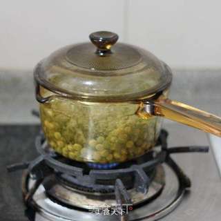 简单做出浓郁美味-----洋葱豌豆浓汤的做法步骤:3